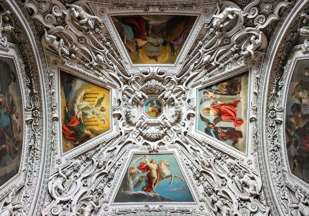 Semaine Mozart peintures du plafond de la cathédrale Saint Ruper à Salzboug Autriche