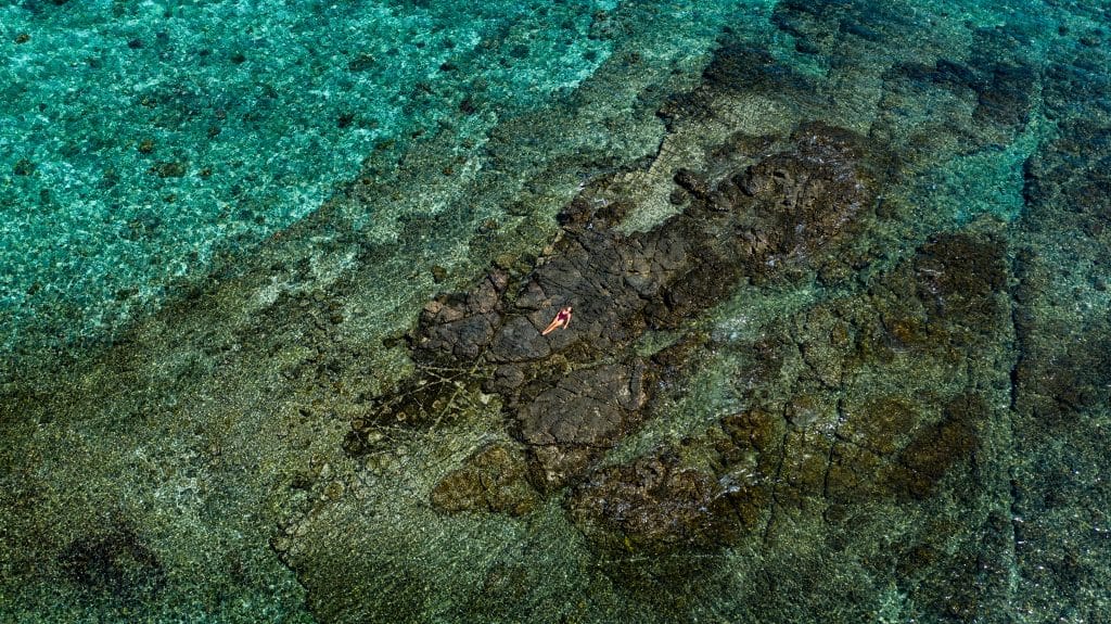 croisière privée parc national de komodo baignade dans les eaux turquoise