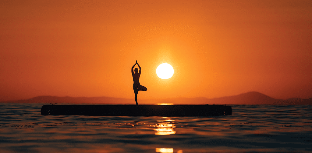 islas secas panama  yoga au milieu de l'océan