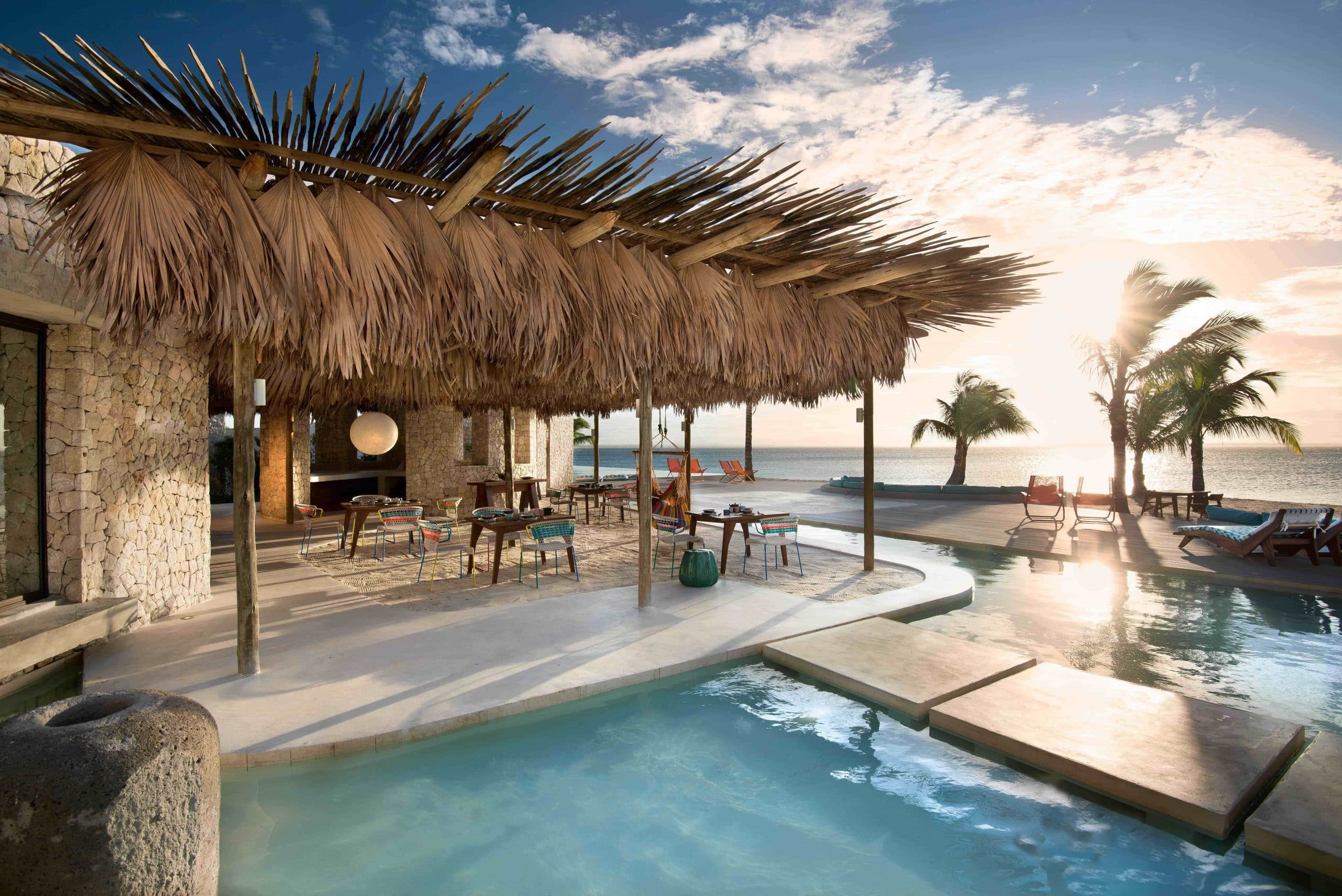 Miavana Madagascar terrasse avec piscine et vue