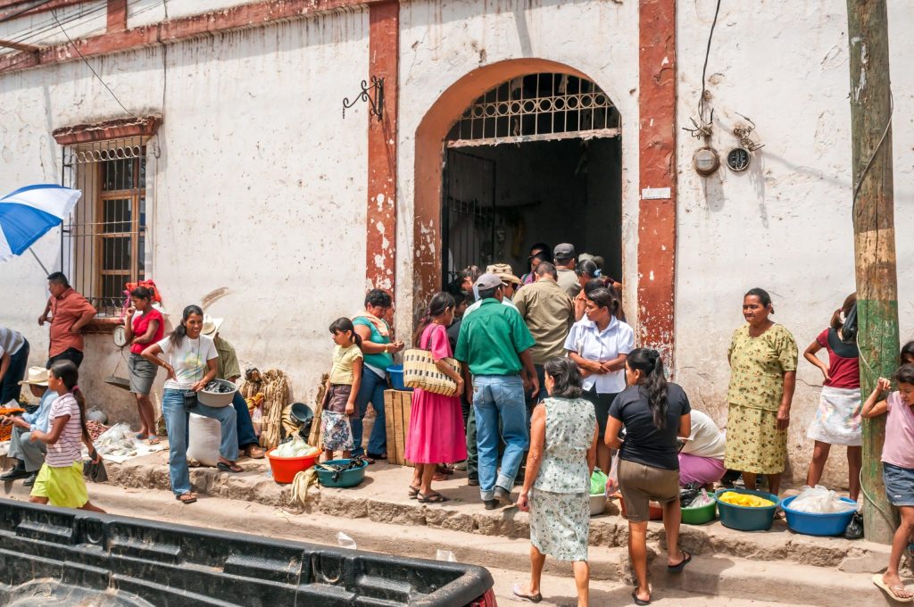 Copan,,Honduras, ,March,21,2010, ,People,Waiting,For,The