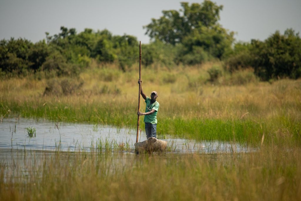 village de pêcheurs locaux lors de sa croisière sur le fleuve Chobe au Botswana