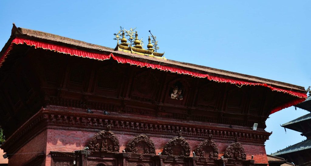 Temple hindouiste de Shiva Parvati Rencontre avec une ancienne Kumari à Katmandou Népal