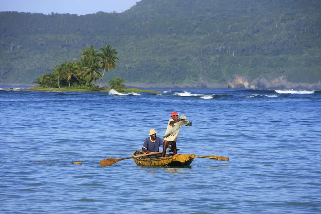 Las,Galeras,,Dominican,Republic november,29:,Unidentified,Men,Fish,On,November