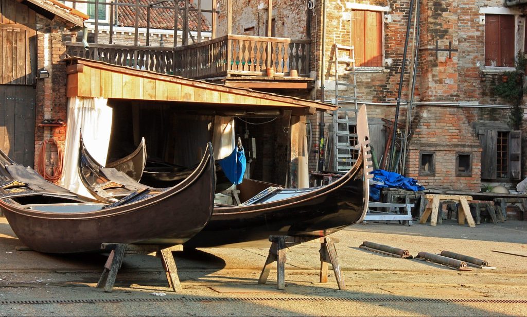 The,Gondola,Workshop,In,Venice,,Italy,,In,The,Golden,Early