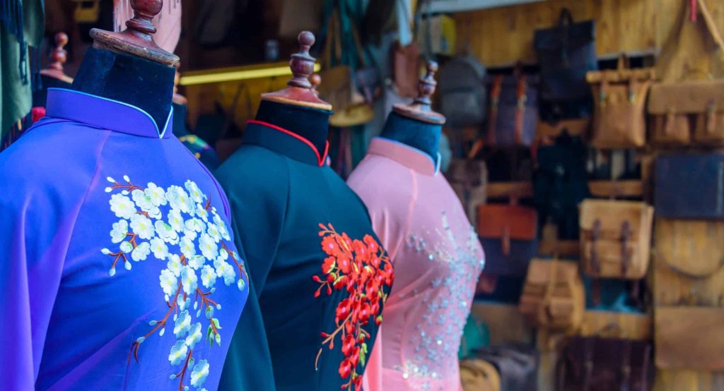 Silk,Ao,Dai,(traditional,Vietnamese,Dresses),On,Display,At,One