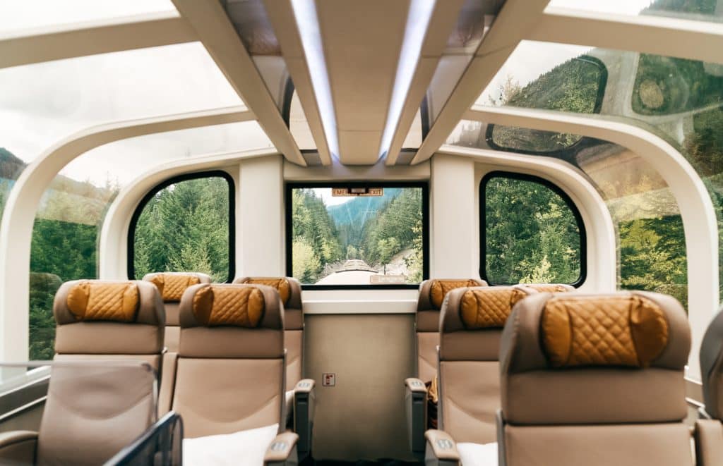 Canada Rocky Mountaineer vue panoramique à bord