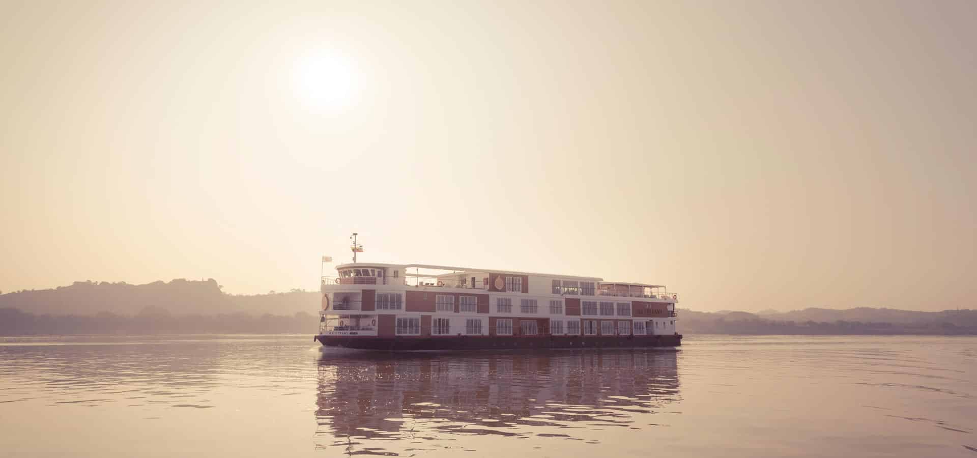 Birmanie Strand Yangon Hotel  Croisière
