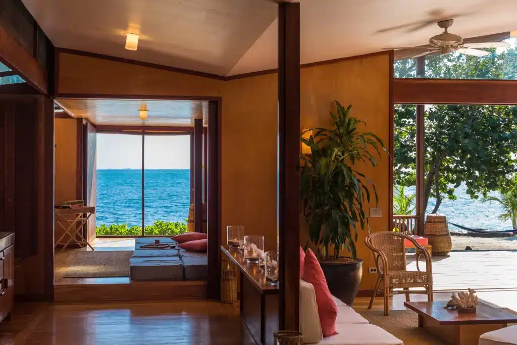 Belize Turtle Inn interieur vue ocean terrasse