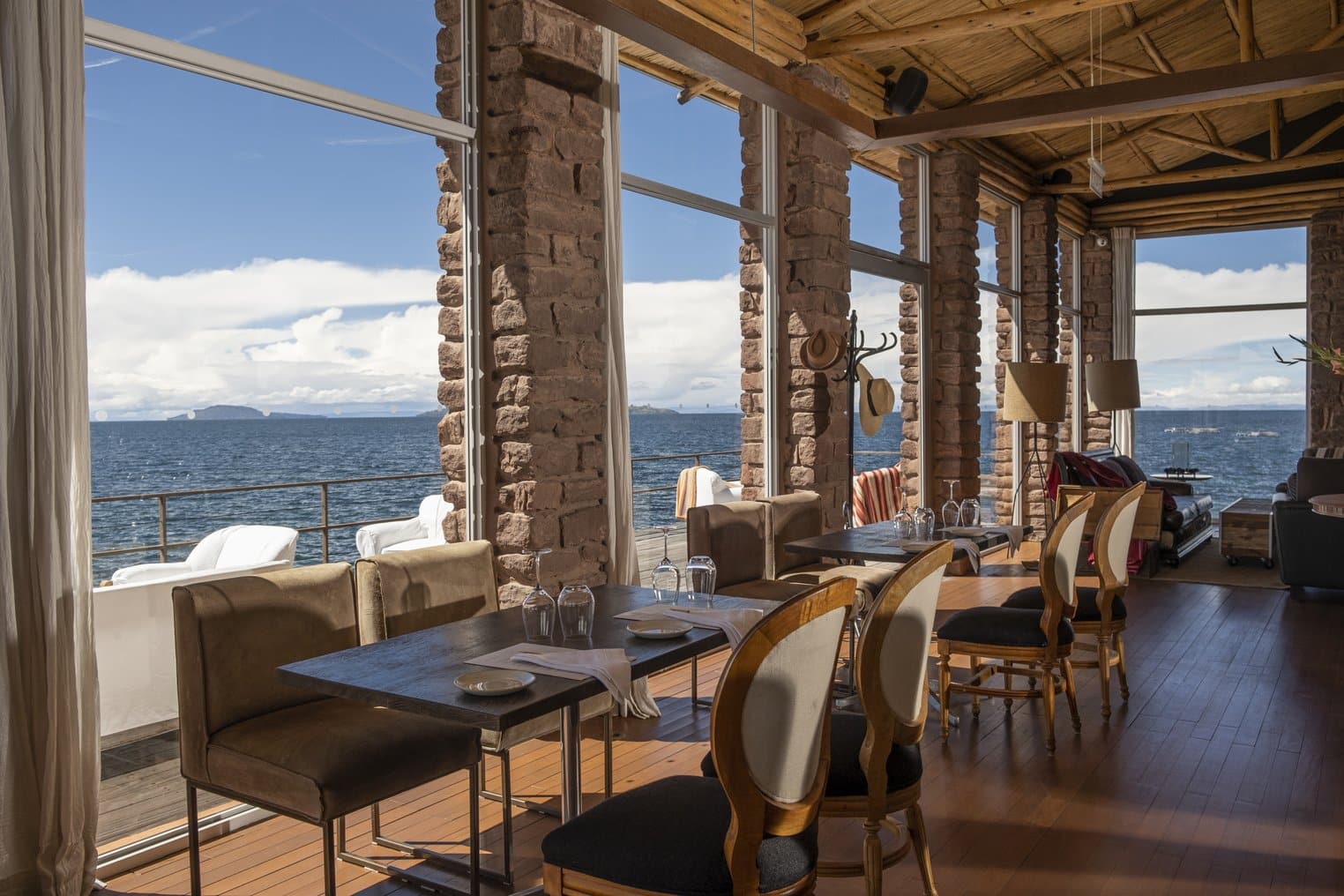Pérou Titilaka restaurant avec vue panoramique