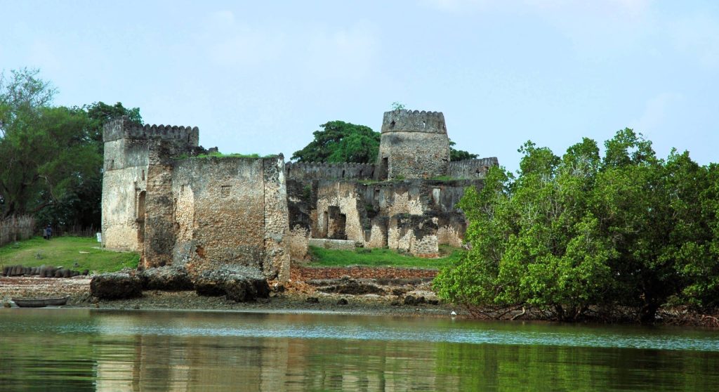 Tanzanie Exploration de Kilwa Kisiwani vue de l'eau ©UNESCO Ron von Oers 7