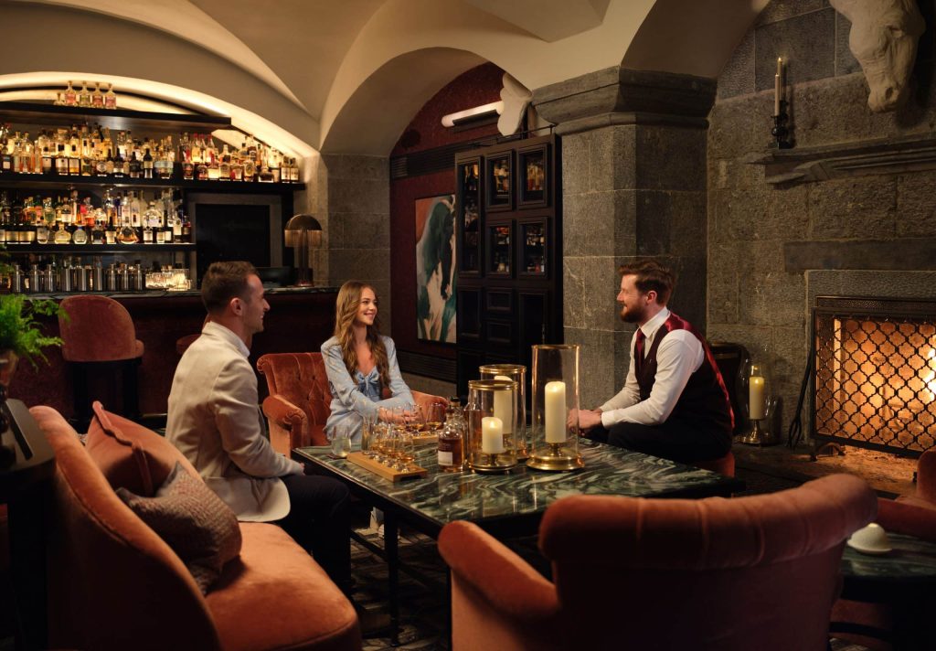 Irlande Dans la peau d'un châtelain dégustation de whiskey ©Jack Hardy Adare Manor