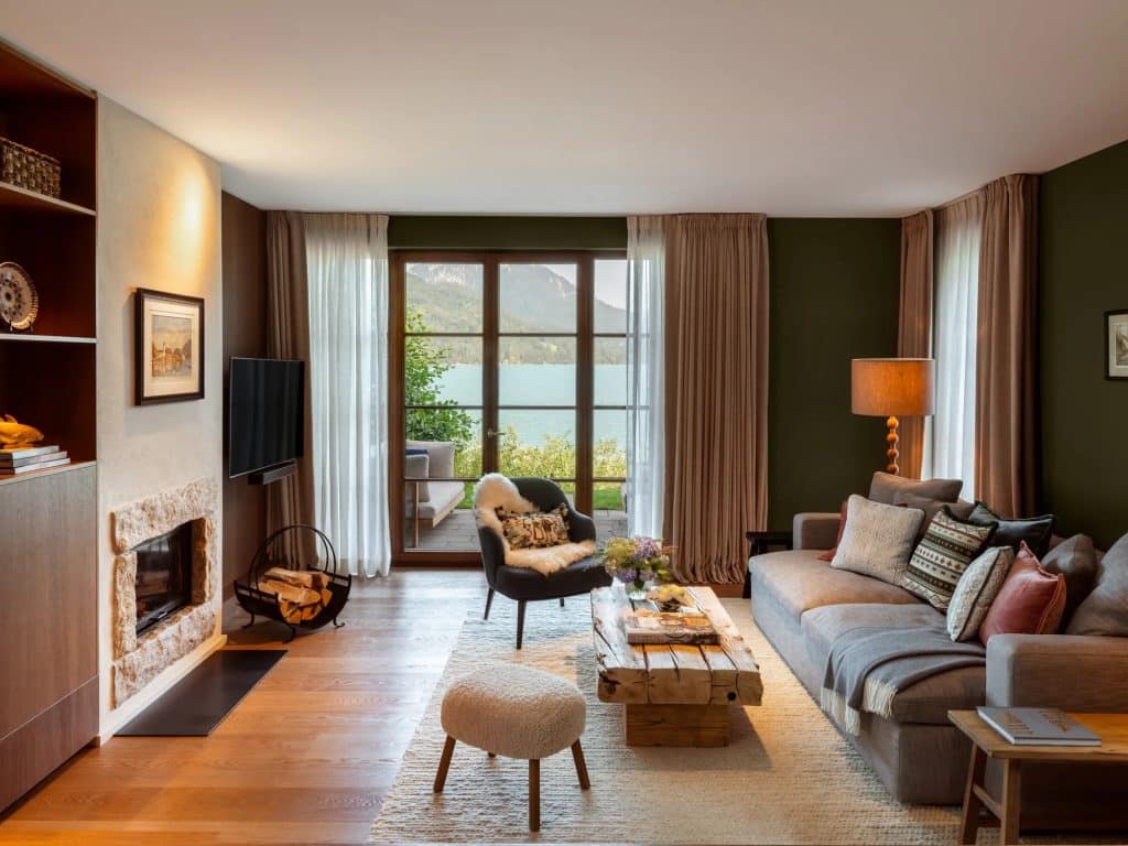 Autriche Rosewood Schloss Fuschl salon vue lac