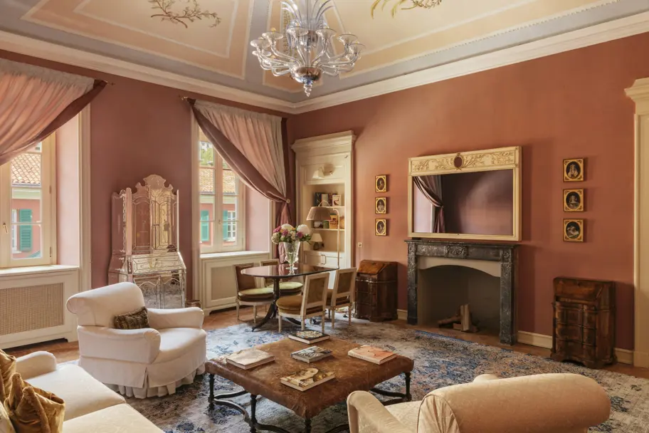Italie passalacqua salon suite